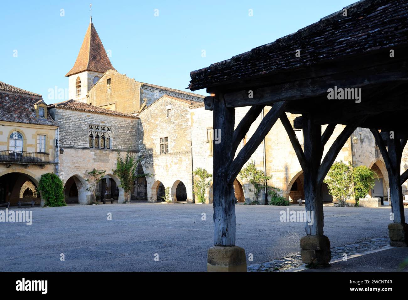 La bastide di Monpazier fu fondata nel 1284 in nome di Edoardo i duca d'Aquitania, re d'Inghilterra e signore d'Irlanda dal 1272 al 1307. Con una ve Foto Stock