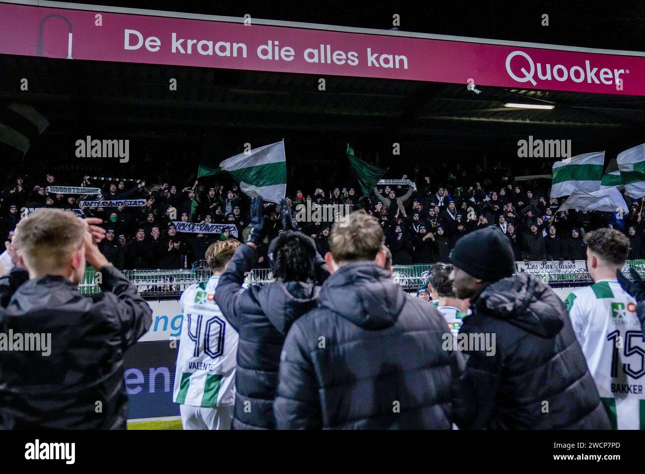 Rotterdam, Paesi Bassi. 13 gennaio 2024. ROTTERDAM, 16-01-2024, Van Donge e De Roo Stadion, Dutch TOTO KNVB beker 1/8 finali, stagione calcistica 2023/2024. Durante la partita Excelsior - Groningen, Groningen festeggia la vittoria con i tifosi (foto di Pro Shots/Sipa USA) credito: SIPA US/Alamy Live News Foto Stock