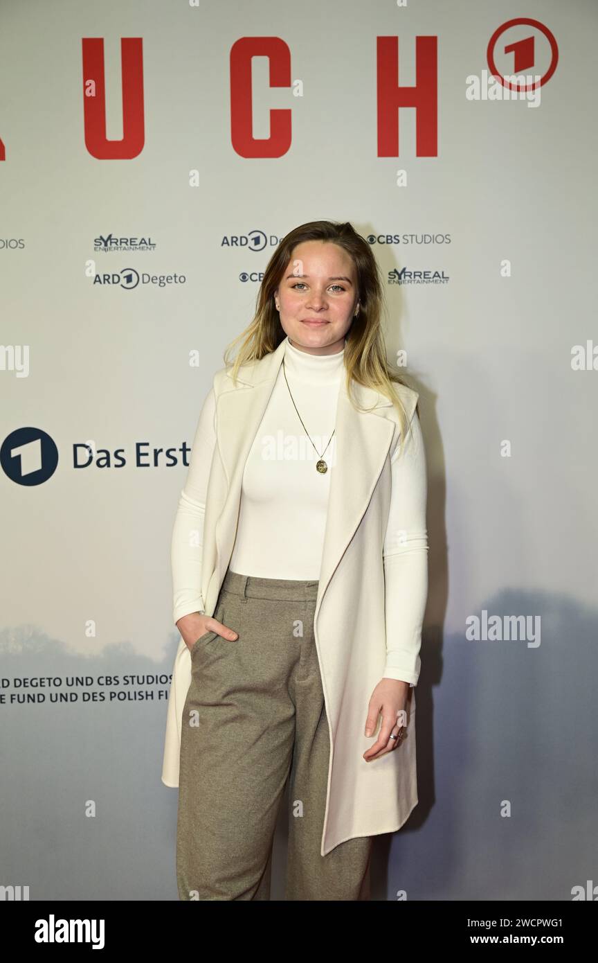 Sonja Gerhardt bei der Premiere der ARD und CBS serie TV "Oderbruch" im CineStar CUBIX am Alexanderplatz. Berlino, 16.01.2024 Foto Stock