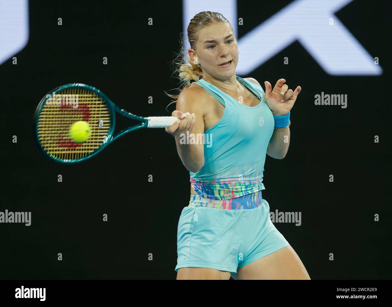 Melbourne, Australia. diciassettesimo. Gennaio 2024. La tennista russa Maria Timofeeva in azione durante il torneo Australian Open a Melbourne Park il 17 gennaio 2024. © Juergen Hasenkopf / Alamy Live News Foto Stock