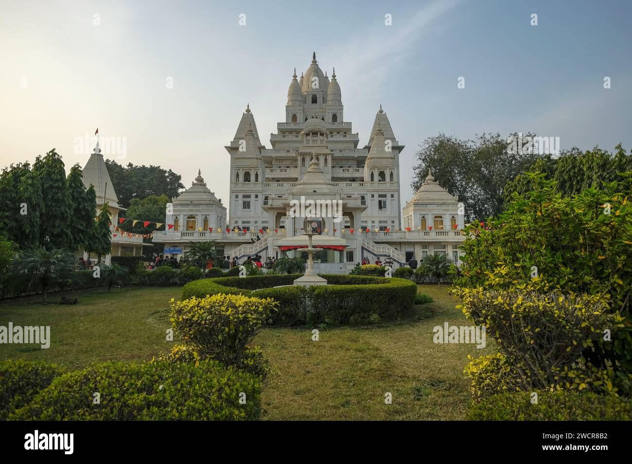 Vrindavan, India - 30 dicembre 2023: Vedute del Tempio Shri Pagal Baba a a Vrindavan, India. Foto Stock