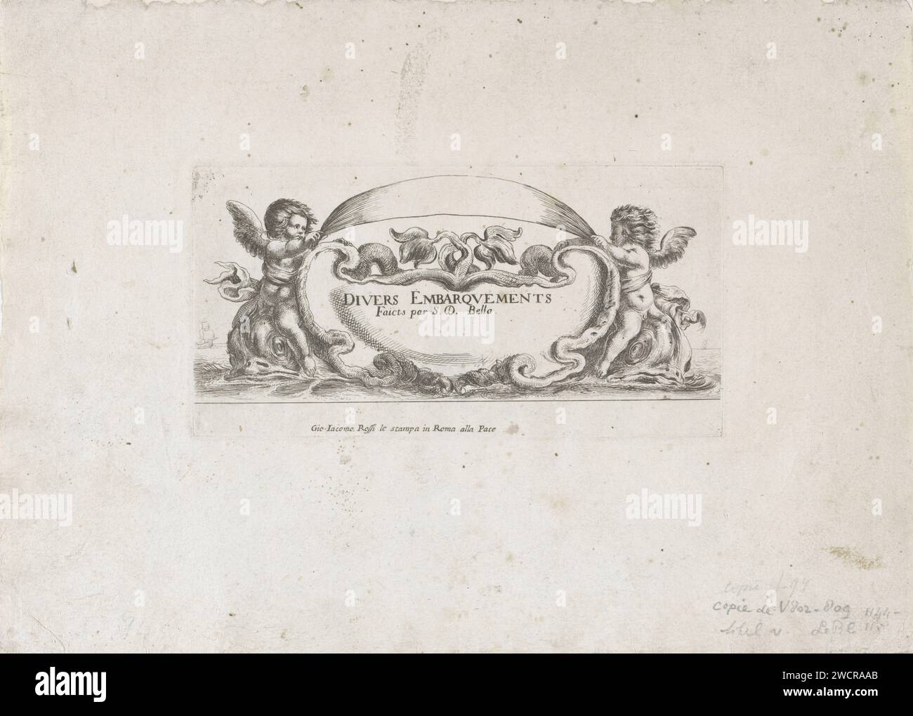 Stampa del titolo con cartiglio con testo affiancato da Putti on Dolphins, Stefano della bella, 1620 - 1664 tipografia: Italyafter proprio design di: Italypublisher: Rome paper etching ornament  cartouche. cupidi: 'amores', 'amoretti', 'putti'. mammiferi da bagno: delfini Foto Stock