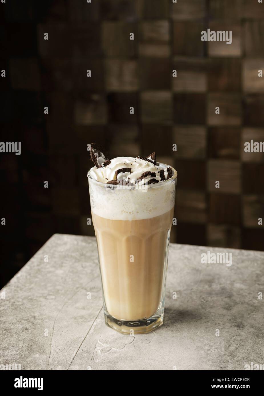 milkshake con biscotti oreo nel ristorante Foto Stock