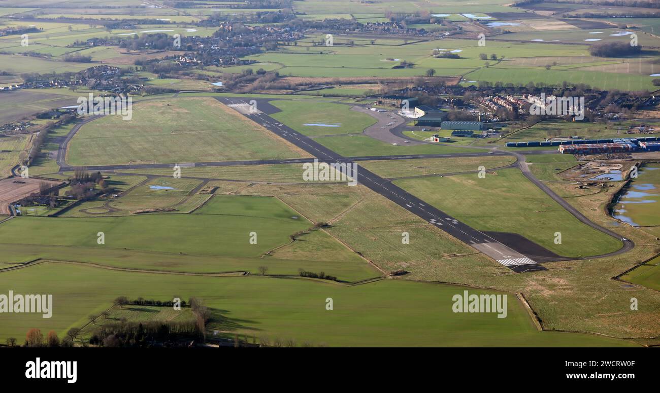 Vista aerea dell'aeroporto di Leeds East (ex RAF Church Fenton), vista da est che guarda ad ovest Foto Stock