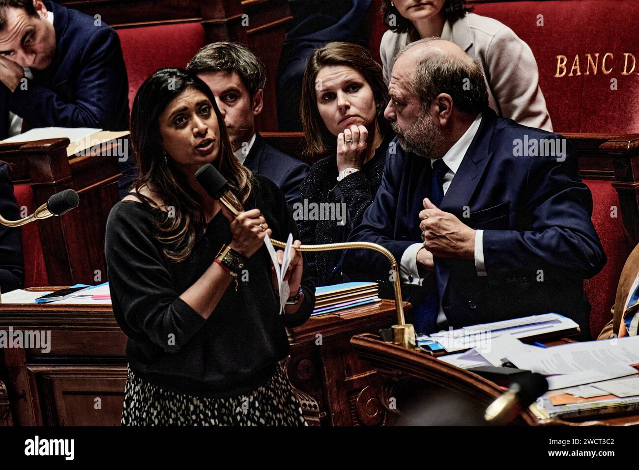Parigi, Francia. 16 gennaio 2024. © Antonin Burat/le Pictorium/MAXPPP - Parigi 16/01/2024 la porte-parole du Gouvernement Prisca Thevenot repond aux deputes, lors de la seance de questions au gouvernement du 16 janvier 2024 a l'Assemblee nationale. Credito: MAXPPP/Alamy Live News Foto Stock