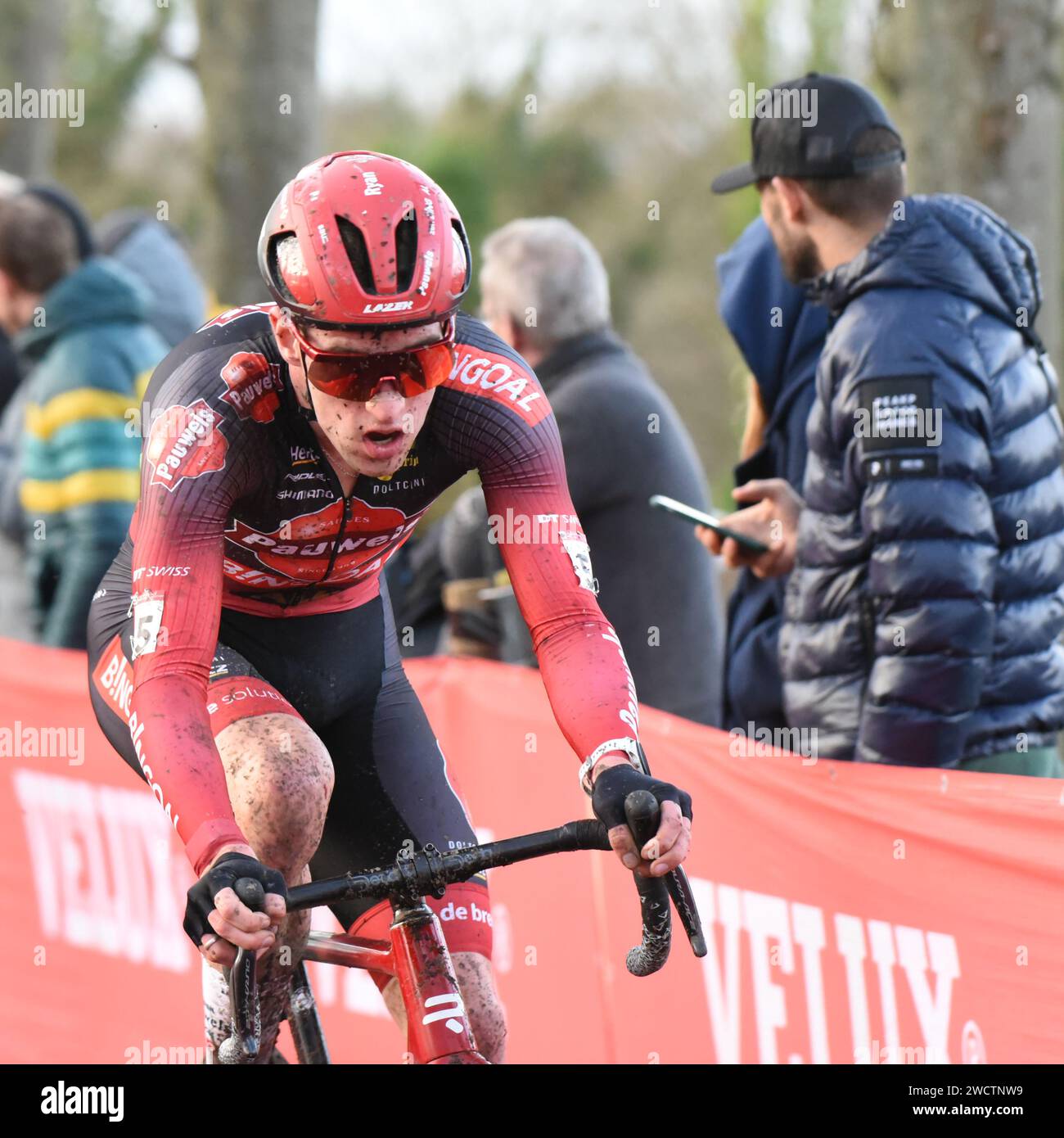 Ryan Kamp è un ciclista su strada e ciclista su strada olandese che ha vinto la medaglia d'oro nell'evento maschile Under-23 ai Campionati del mondo di ciclismo 2020 UCI Foto Stock