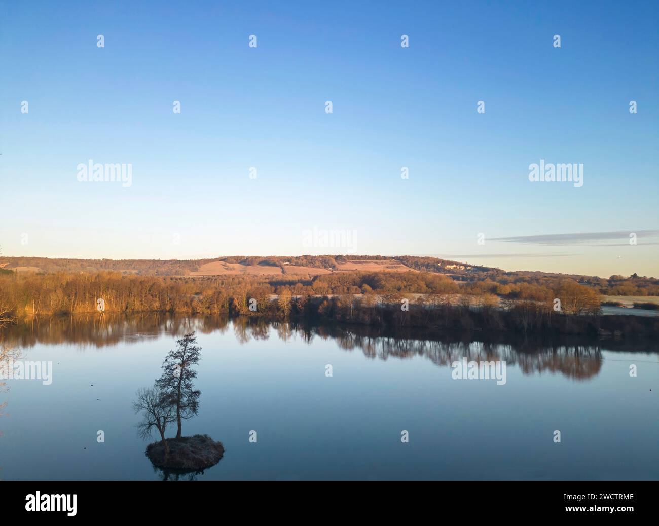 vista aerea del lago chipstead vicino a sevenoaks nel kent Foto Stock