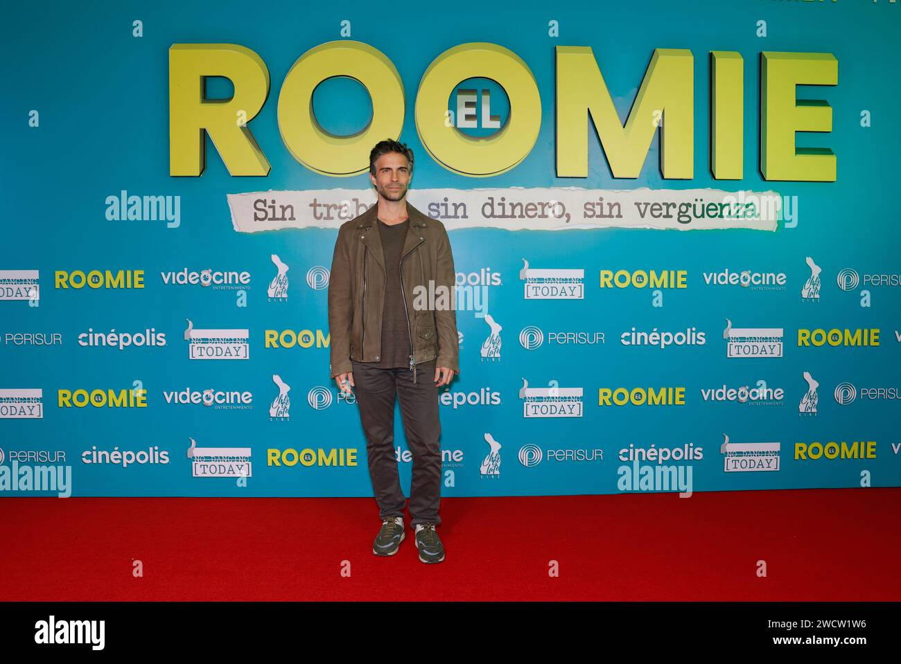 Città del Messico, Messico. 16 gennaio 2024. Osvaldo Benavides è presente al Red carpet della prima del film ''Roomie'' al Cinepolis Perisur di città del Messico, Messico, il 16 gennaio 2024. (Foto di Luis Marin/Eyepix Group) credito: NurPhoto SRL/Alamy Live News Foto Stock