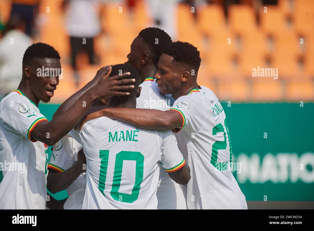 Punto forte della partita tra Senegal e Gambia, il senegalese celebra il gol di Lamine Camara Foto Stock