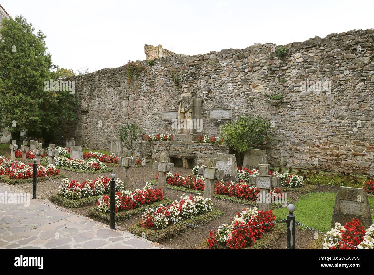 Cimitero di guerra della prima guerra mondiale, Mănăstirea Cârța (Monastero carta), Cârța, Contea di Sibiu, Transilvania, Romania, Europa Foto Stock