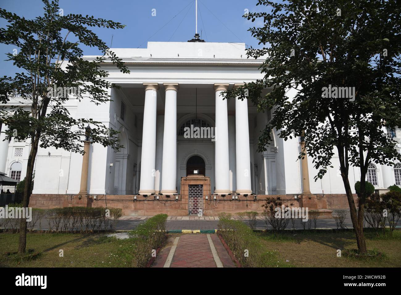 Assemblea legislativa del Bengala Occidentale o edificio Paschim Banga Vidhan Sabha. Calcutta, Bengala Occidentale, India. Foto Stock