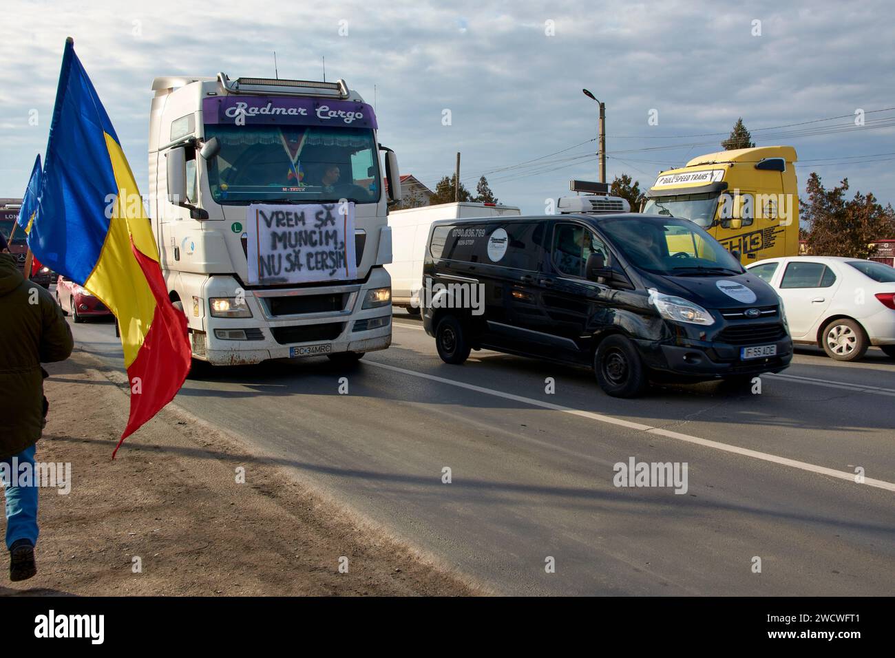 I trasportatori e gli agricoltori rumeni protestano Foto Stock