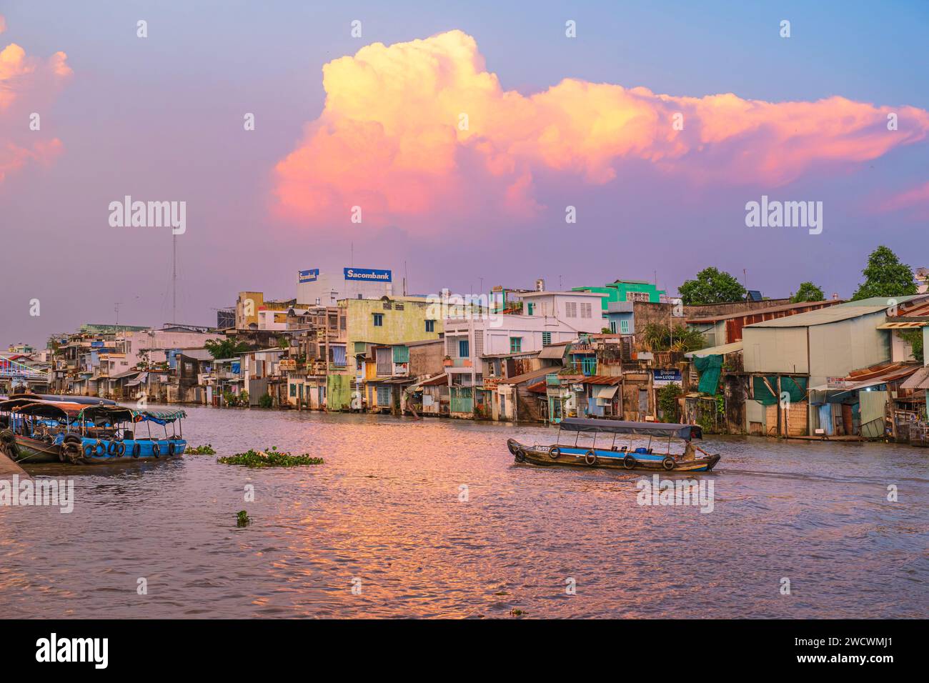 Vietnam, Delta del Mekong, My Tho, il canale Bao Dinh che sfocia nel Mekong Foto Stock