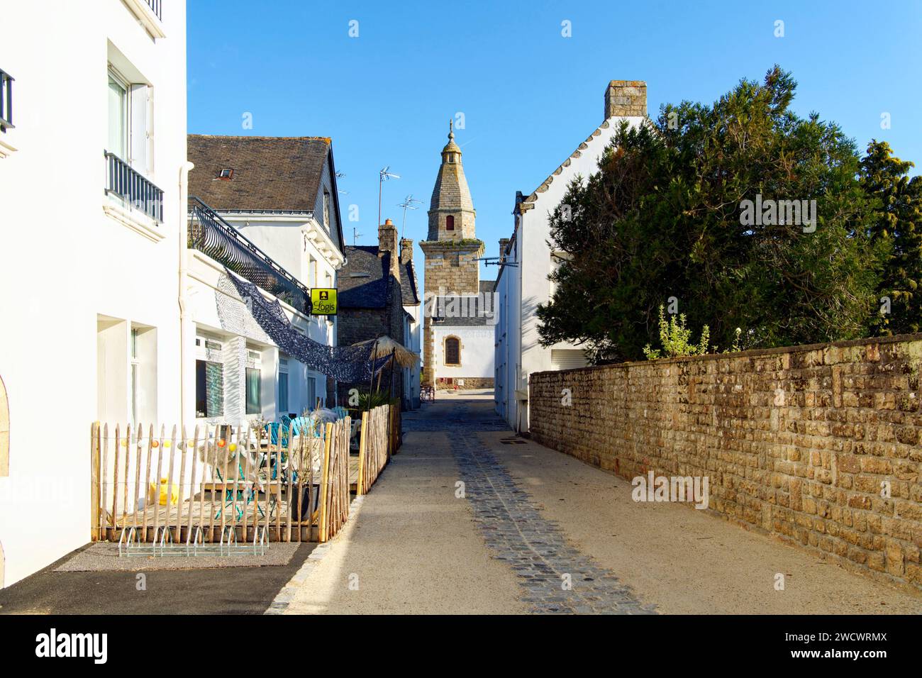 Francia, Morbihan, Erdeven, chiesa di San Pietro e San Paolo Foto Stock