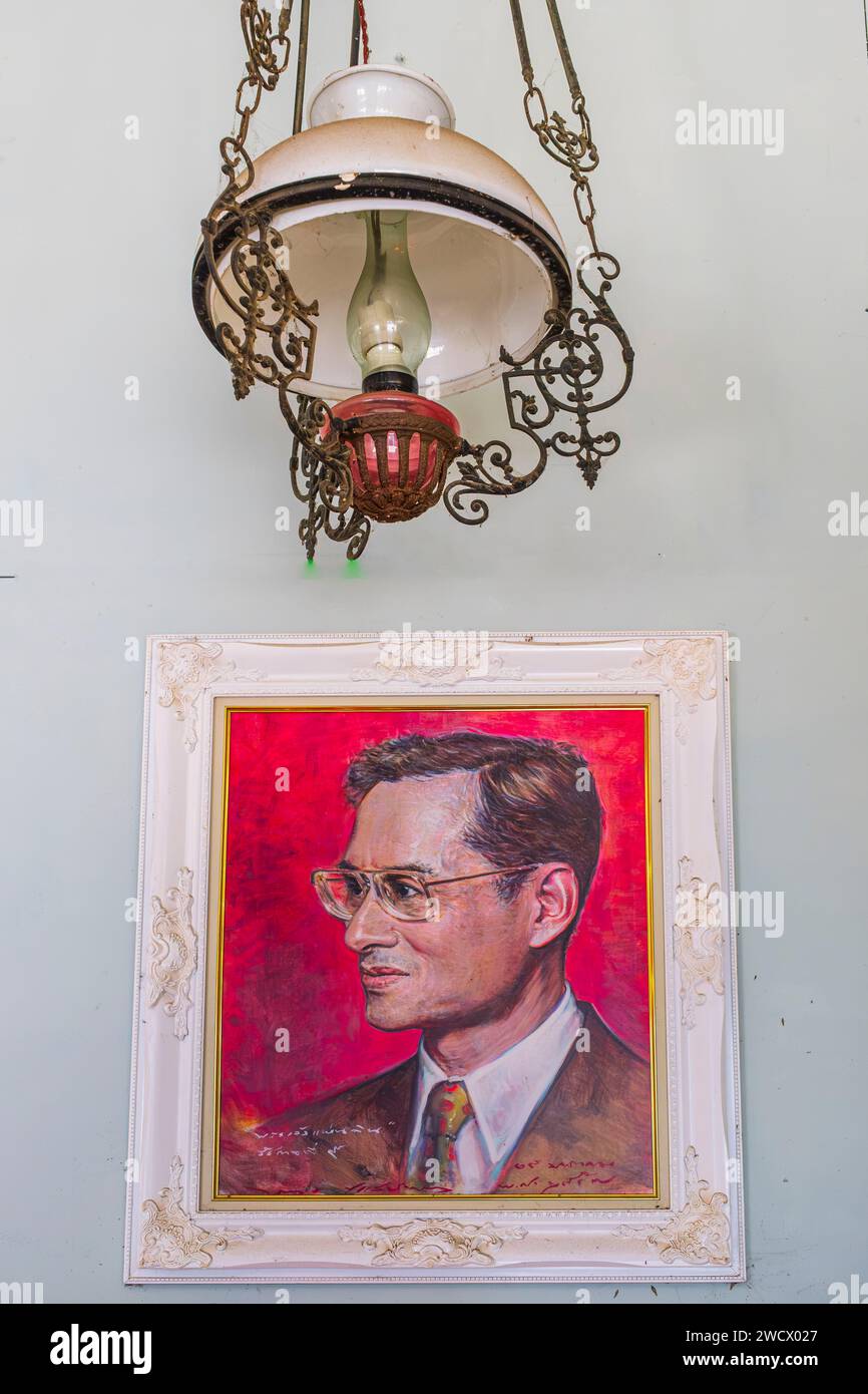 Tailandia, Chanthaburi, caffetteria-galleria nella storica strada di Chanthaboon Waterfront Community Foto Stock