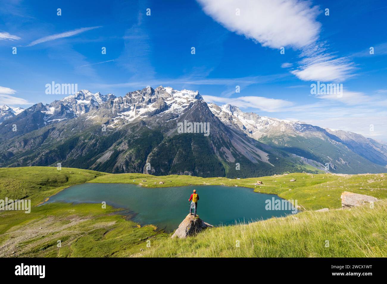 Francia, Hautes-Alpes, Villar-d'Arene, alta valle Romanche, lago Pontet (1955 m) con la Meije (3983 m) sullo sfondo Foto Stock