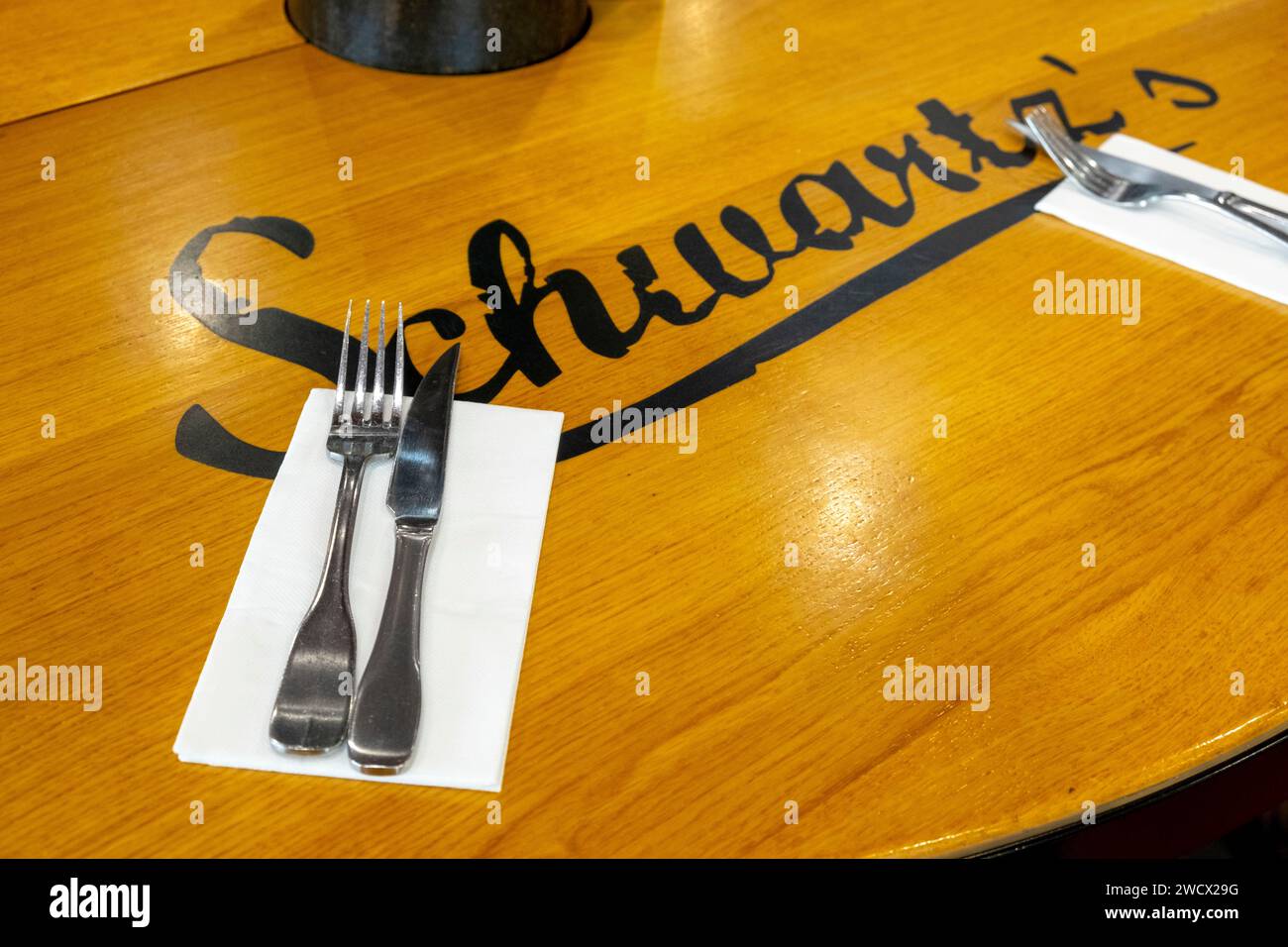 Francia, Parigi, il ristorante in stile newyorkese Schwartz's Delicatessen Foto Stock