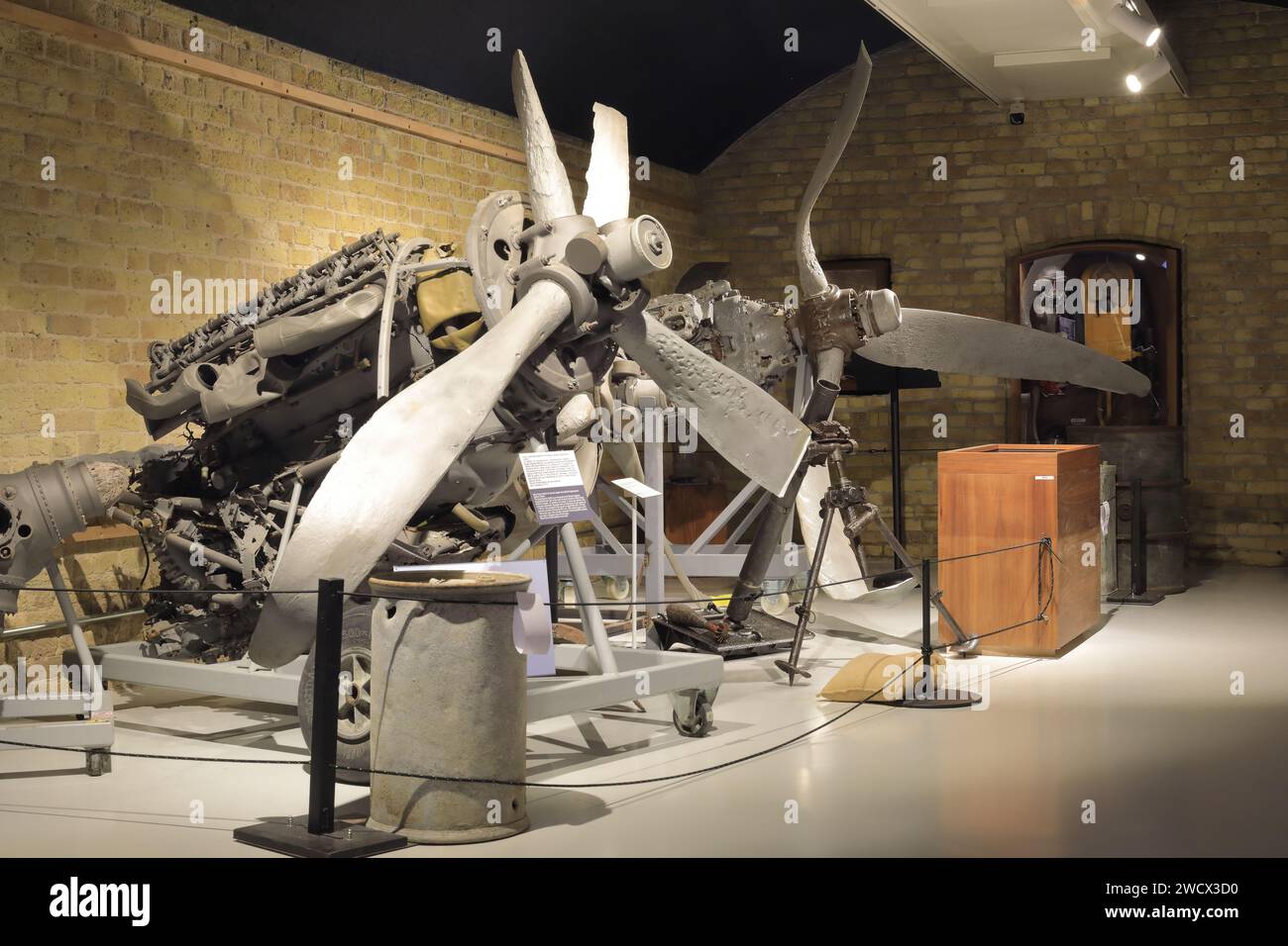 France, Nord, Dunkirk, Dunkirk Museum 1940 / operazione Dynamo situata in una delle casematte del Bastion 32, relitti di aerei inglesi Foto Stock
