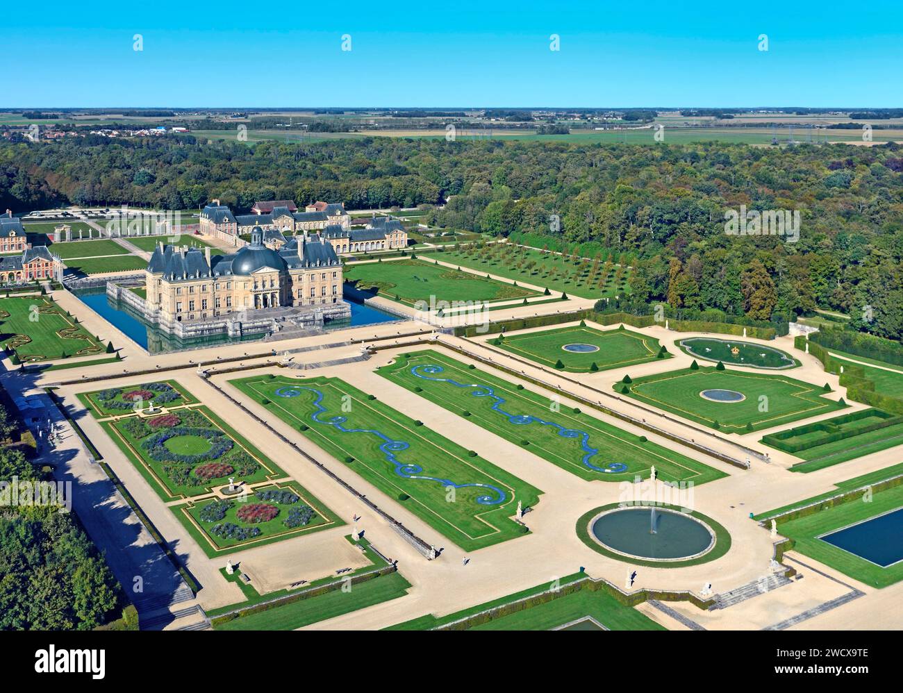 Francia, Seine-et-Marne, Maincy, il castello e i giardini di Vaux-le-Vicomte (vista aerea) Foto Stock