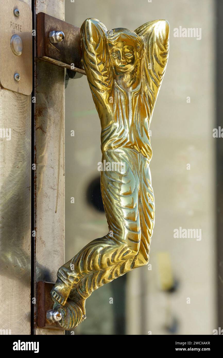 Francia, Meurthe et Moselle, Nancy, maniglia sulla porta di un negozio situato in Rue des Dominicains Foto Stock