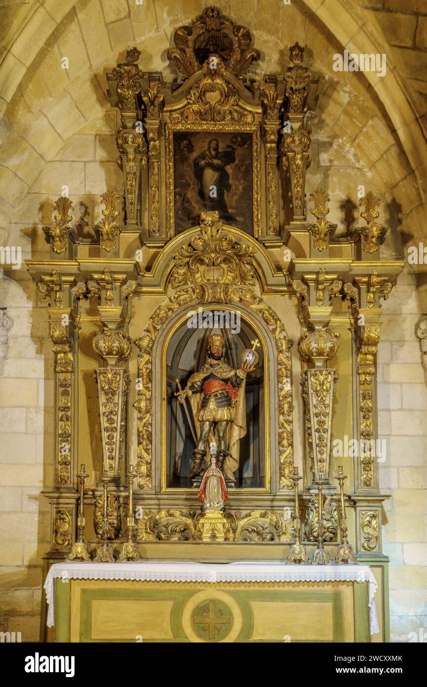 cappella con l'immagine policroma di San Fernando, pala d'altare in stile rococò del XVIII secolo, tela in stile gotico della concezione, Cattedrale di Murcia, Spagna Foto Stock