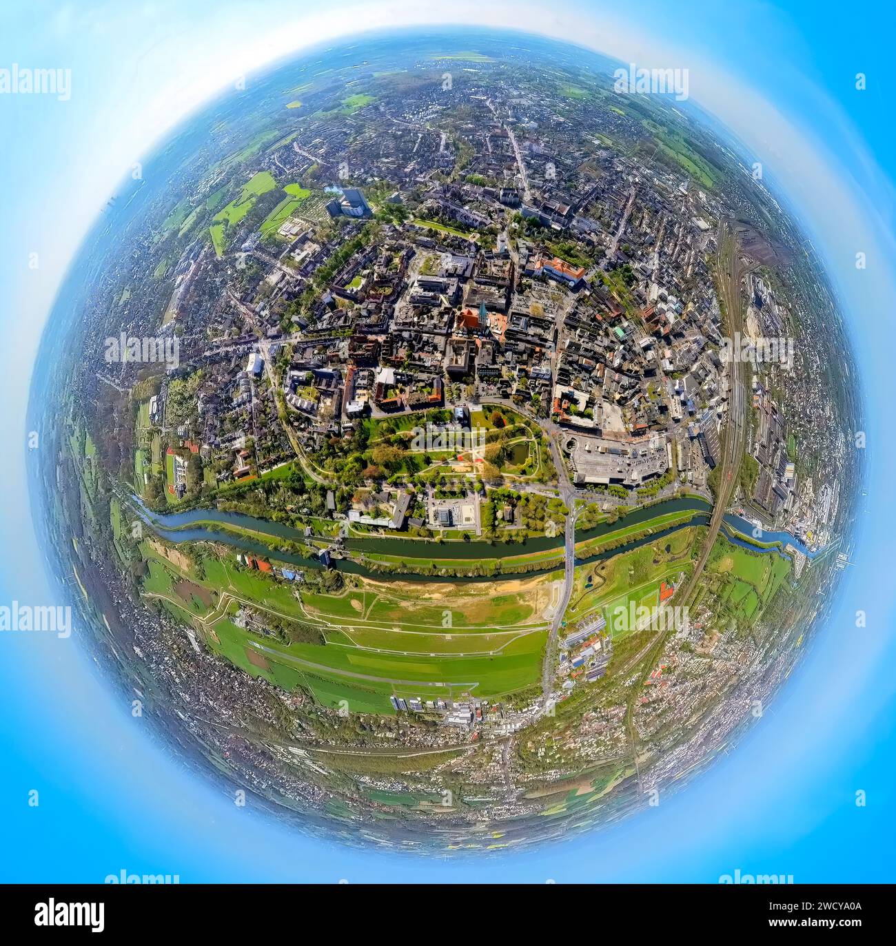 Vista aerea, città, Lippestrand Erlebensraum Neugestaltung, fiume Lippe e canale Datteln-Hamm, globo terrestre, immagine Fisheye, immagine a 360 gradi, centro, H Foto Stock