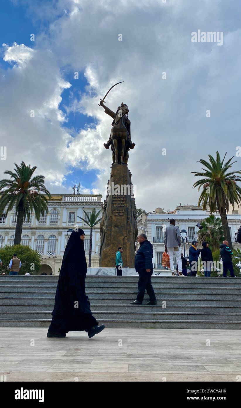 ALGERI, ALGERIA - 24 MAGGIO 2024: Il Monumento Emiro Abdelkader o Abdelkader El Djezairi è stato un religioso algerino Sharif e leader militare che ha guidato la lotta Foto Stock
