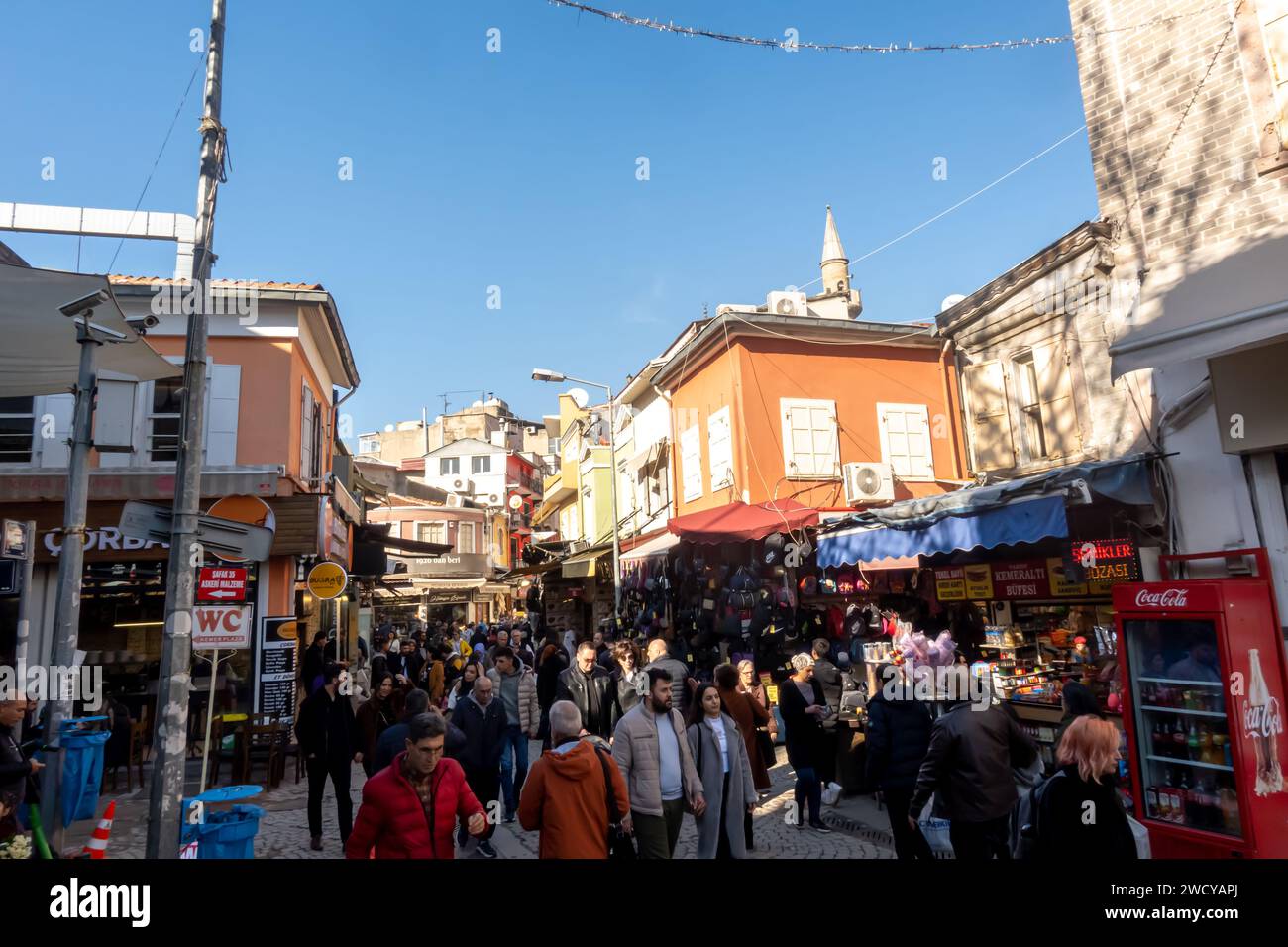 Konak/İzmir, la storica via dello shopping di Türkiye a Smirne, Turchia Foto Stock