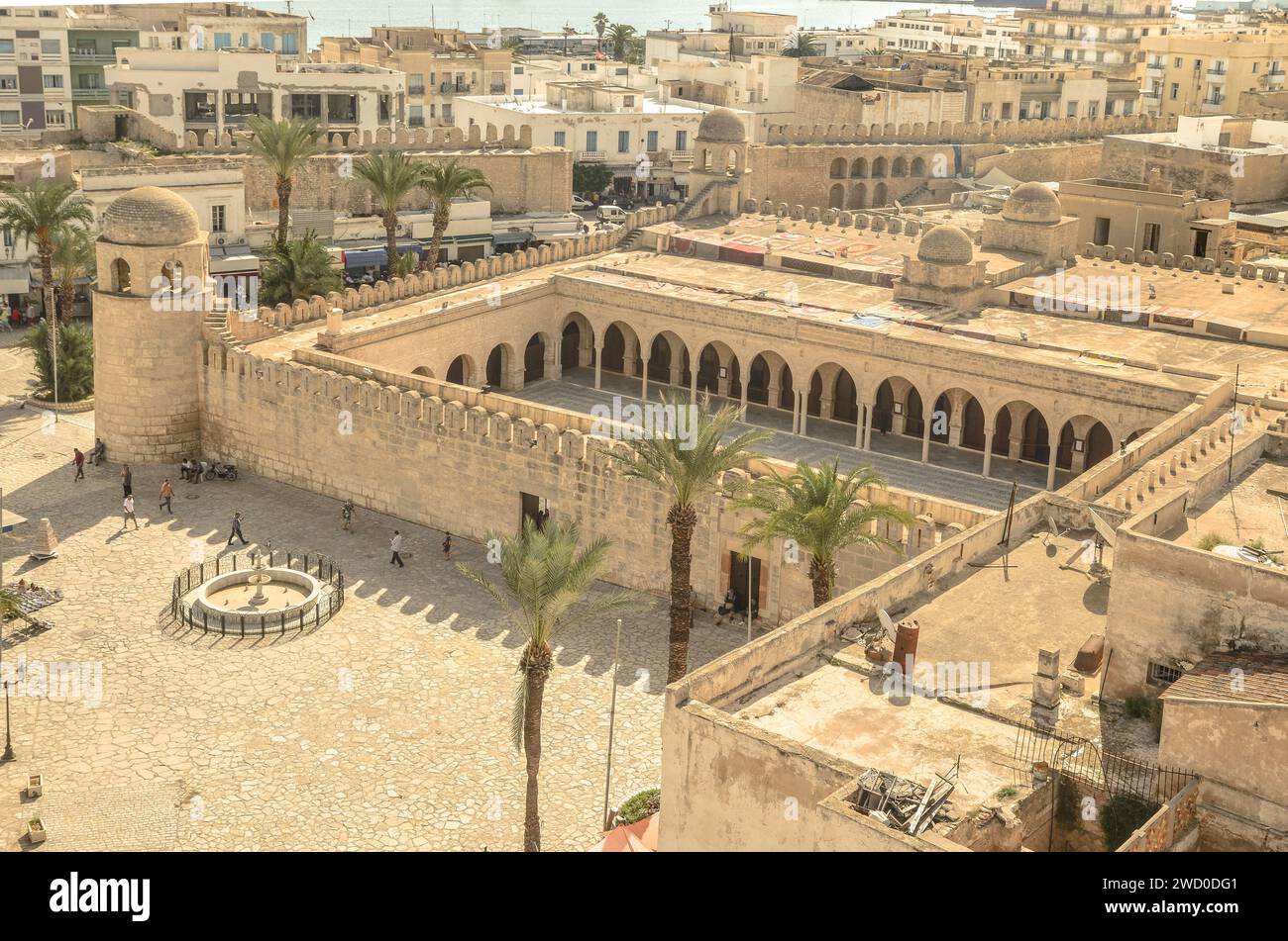 Vista della medina medievale di Sousse e della grande Moschea, Tunisia. Foto Stock