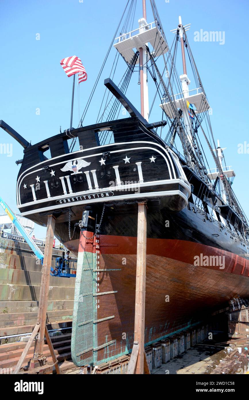 La USS Constitution si trova nel bacino di carenaggio 1 presso il Boston Navy Yard. Foto Stock