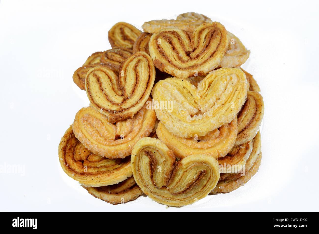 palmier, abbreviazione di foglie di palma feuille de palmier, biscotti francesi a cuori, i Palmiers sono fatti di pasta sfoglia, un impasto laminato simile al dou Foto Stock