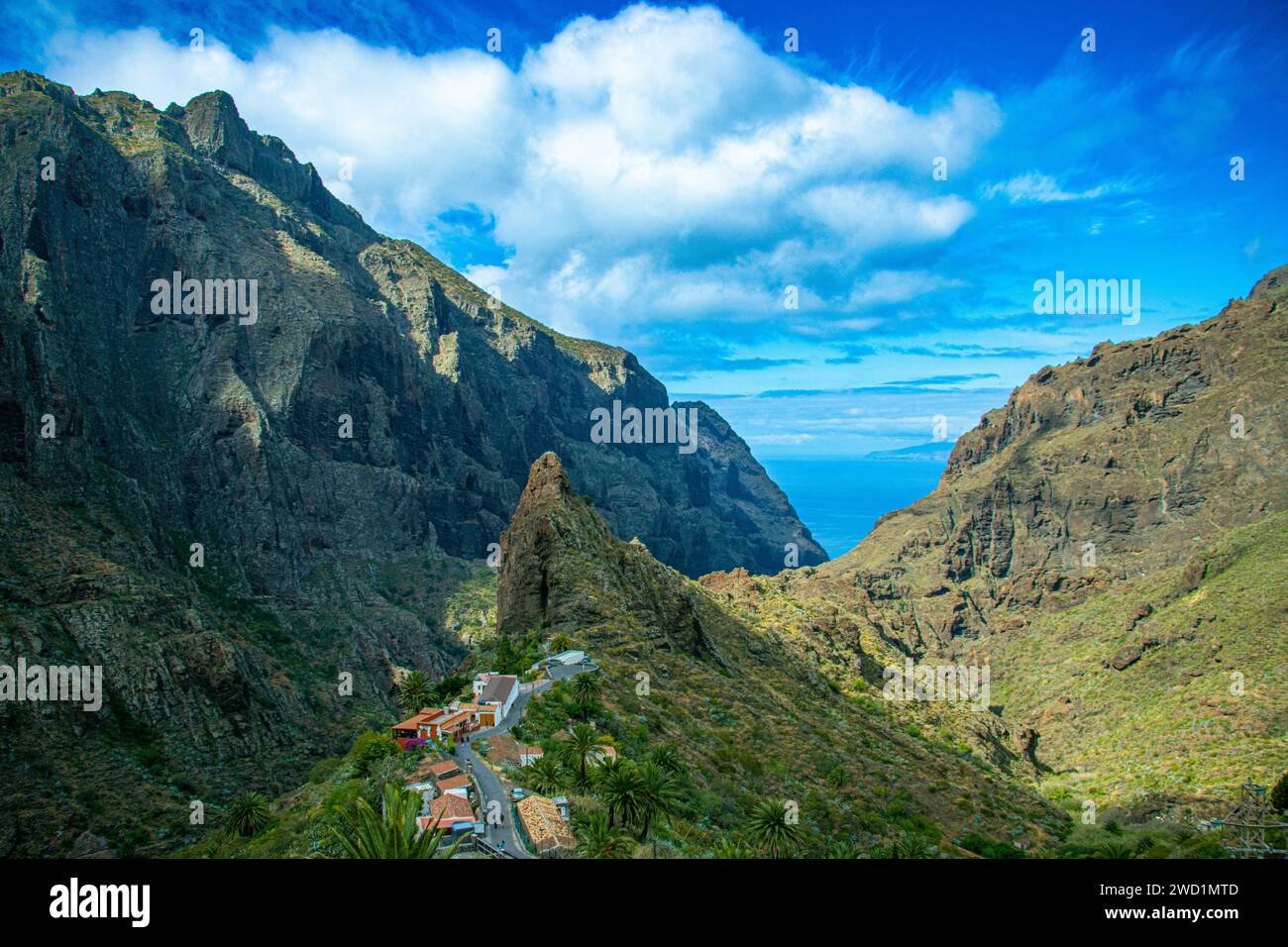 Vista panoramica di Masca, villaggio di Buenavista del Norte a Tenerife. Isole Canarie. Foto Stock