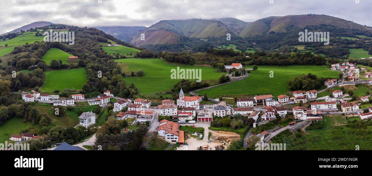 Villaggio di Valcarlos, Luzaide, strada di Santiago, Navarra, Spagna Foto Stock