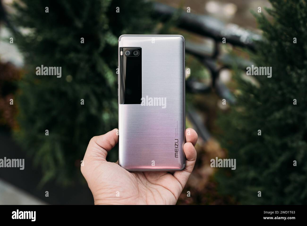HCMC, VN - gennaio 2024. Smartphone Meizu Pro 7 Plus Foto Stock