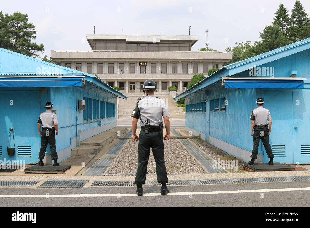 I soldati dell'esercito della Repubblica di Corea sono risoluti nella zona demilitarizzata coreana di Panmunjom, Corea del Sud. Foto Stock