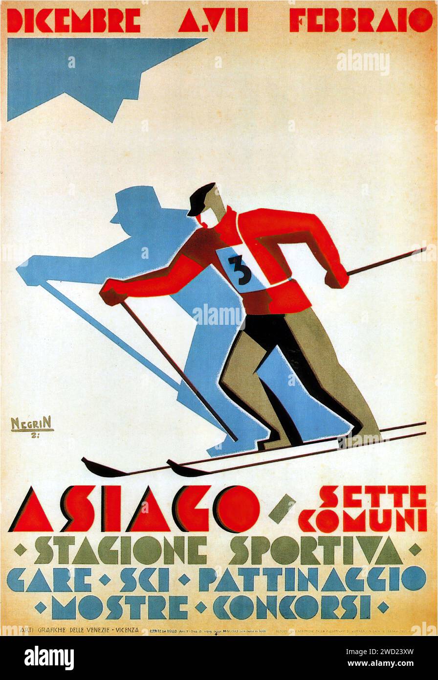 'DICEMBRE A.XVII FEBBRAIO' 'ASIAGO · SETTE COMUNI' 'STAZIONE SPORTIVA: GARE · sci · PATTINAGGIO · MOSTRE · CONCORSI' 'Negrin' 'dicembre anno 17 febbraio' 'Asiago · sette comuni' 'stagione sportiva: competizioni · Sci · pattinaggio · mostre · concorsi 'Negrin' Un poster di sport invernali del 1929 di Gino Caregraro Negrin, con uno sciatore in movimento. Lo stile è caratteristico della fine degli anni '1920 con colori audaci e forme geometriche che enfatizzano la natura dinamica dello sci. Foto Stock