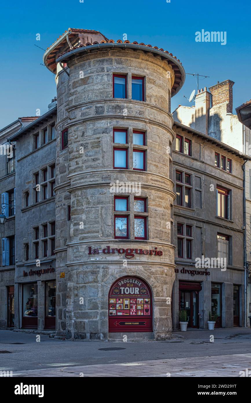 Negozio storico a Saint-Etienne, in un vecchio edificio restaurato nel cuore del centro storico della città. Saint-Étienne, Francia Foto Stock