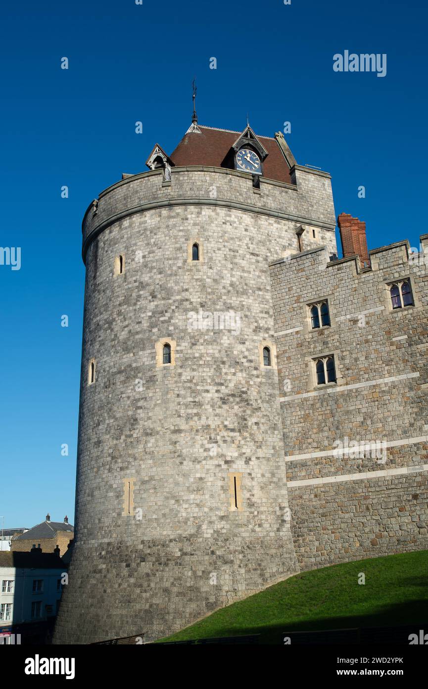 Windsor, Regno Unito. 18 gennaio 2024. Castello di Windsor, Berkshire. Sua altezza reale, Catherine, la principessa del Galles è attualmente a Londra in ricovero ospedaliero a causa di un intervento chirurgico addominale riportato. La Principessa, spesso ancora chiamata con il suo nome da nubile, Kate Middleton, dovrebbe tornare a casa nella sua casa nel parco del Castello di Windsor entro due settimane. Le sue visite reali sono state cancellate fino a Pasqua. William, il Principe di Galles ha anche annullato i suoi appuntamenti reali. Credito: Maureen McLean/Alamy Live News Foto Stock