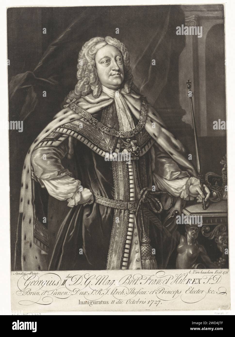 Ritratto di Giorgio II Augusto di Gran Bretagna, Alexander van Haecken, dopo Sandie, stampa del 1736 Giorgio II Augusto di Hannover, re di Gran Bretagna con uno scettro in mano e una catena intorno al collo con l'ordine della giarrettiera. Indossa il Coronation Mantel. Sul tavolo accanto a lui il Rijksappel e il Koningskroon. Sfera di carta di Londra (simbolo di sovranità; sfera con croce in alto). insegne e simboli di sovranità (corona, diadema, scettro, sfera, sigillo, standard, mantello, pettorale). sovrano, sovrano Foto Stock