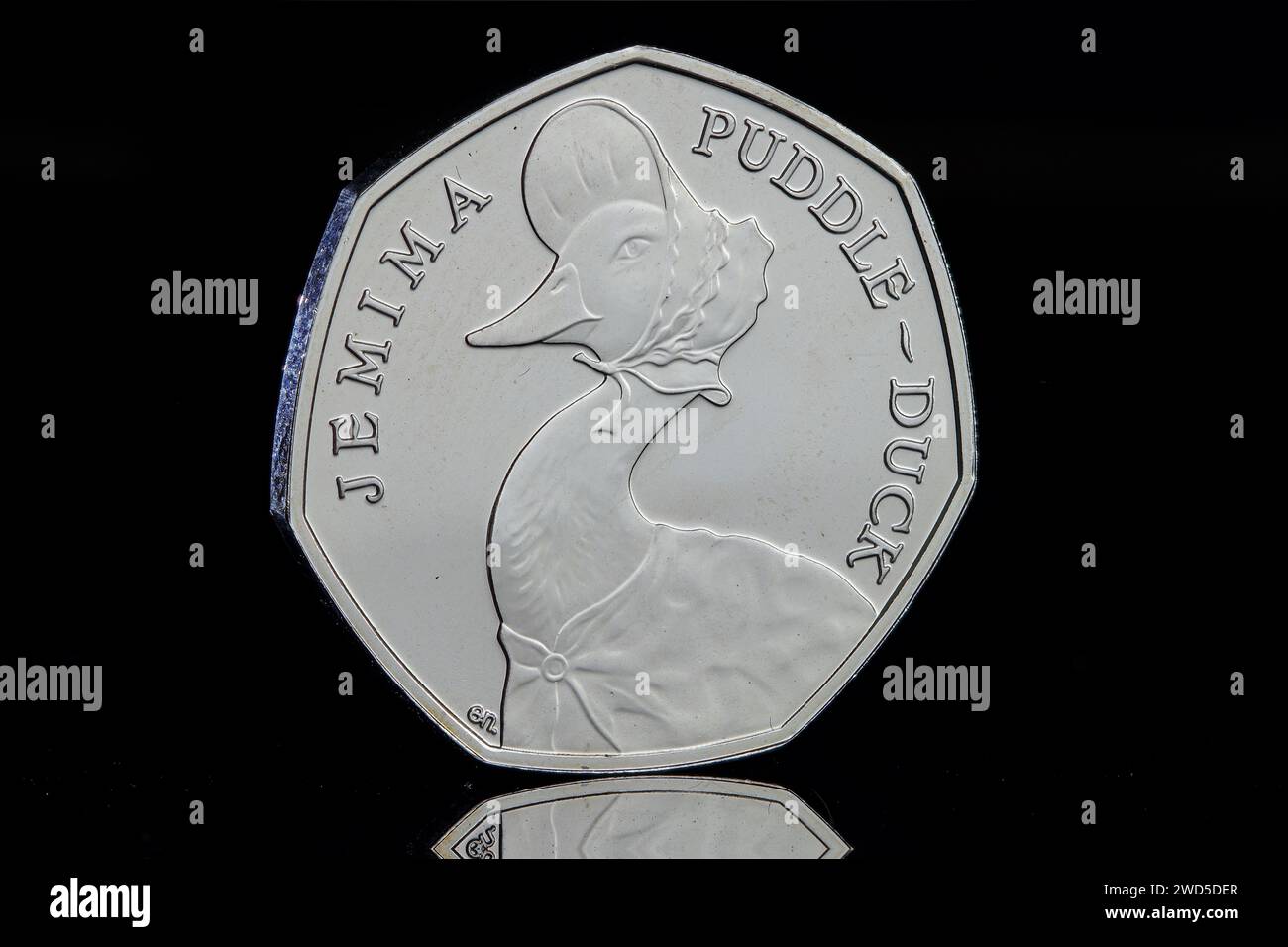 Moneta da 50 pence con Jemima Puddleduck di Beatrix Potter. Il dritto mostra il quinto ritratto della moneta di Jody Clark Foto Stock