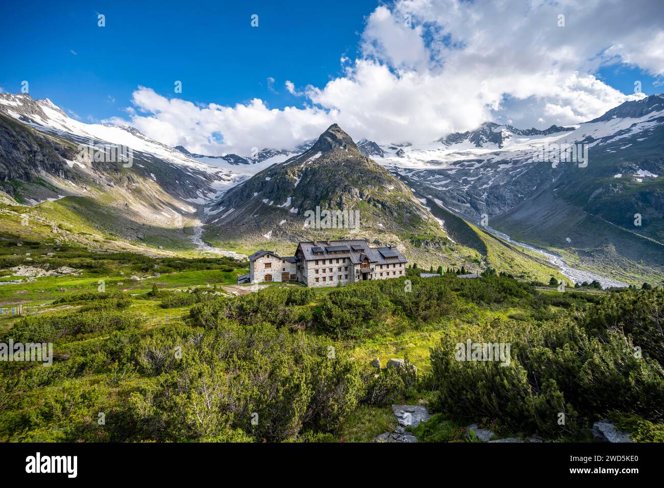 Rifugio Berliner Huette, vetta dello Steinmandl, ghiacciaio Waxeggkees e Hornkees, Berliner Hoehenweg, Alpi dello Zillertal, Zillertal, Tirolo, Austria Foto Stock