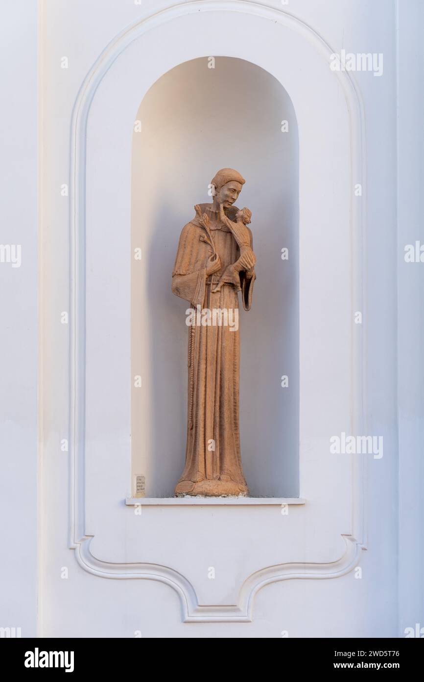 Statua della chiesa madre di sant'antonio de Ambrosio ad Anacapri. Isola di Capri, Napoli, Italia Foto Stock