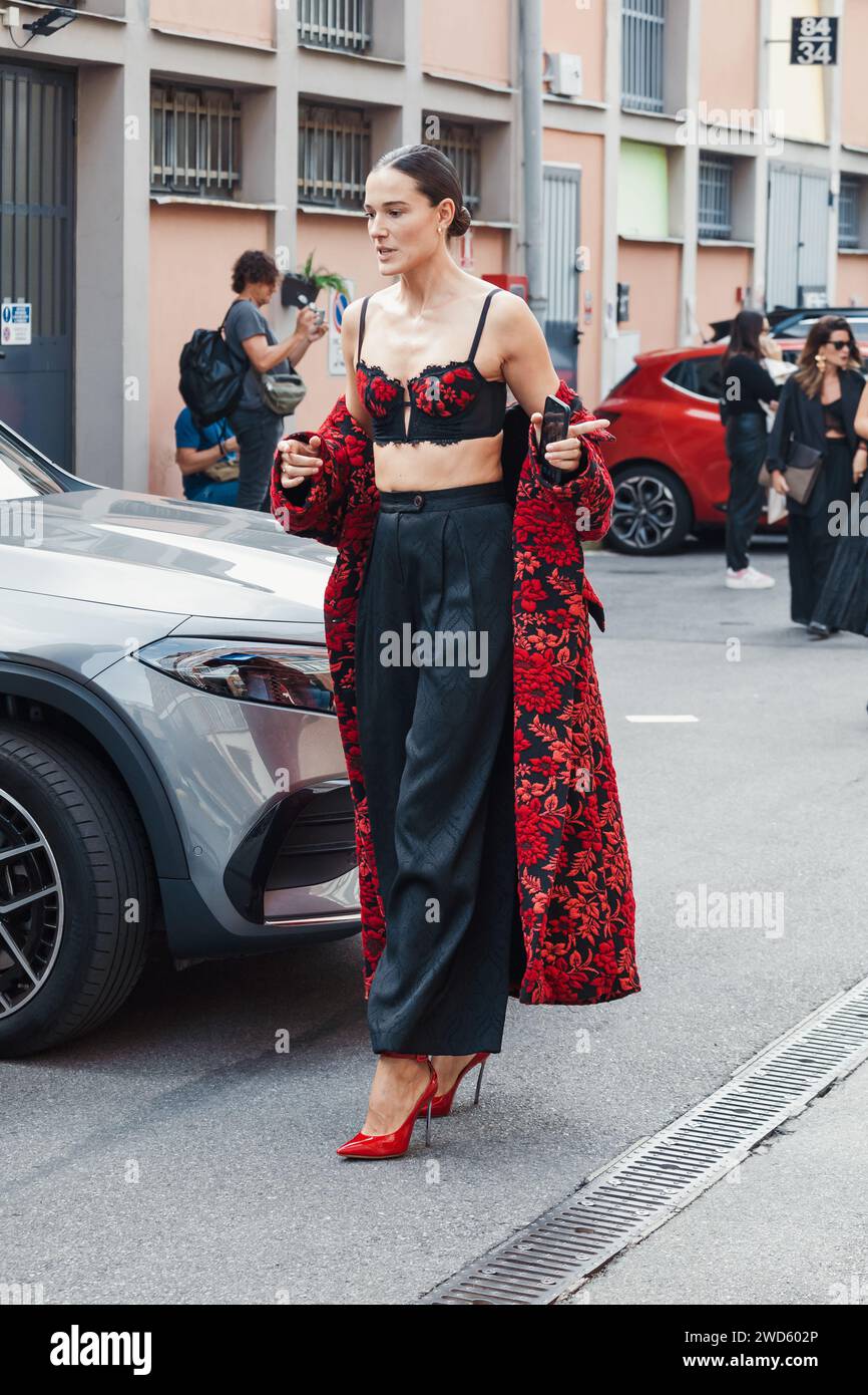 Chiara Baschetti all'esterno della mostra Antonio Marras durante la settimana della moda milanese Primavera/Estate 2024. Foto Stock