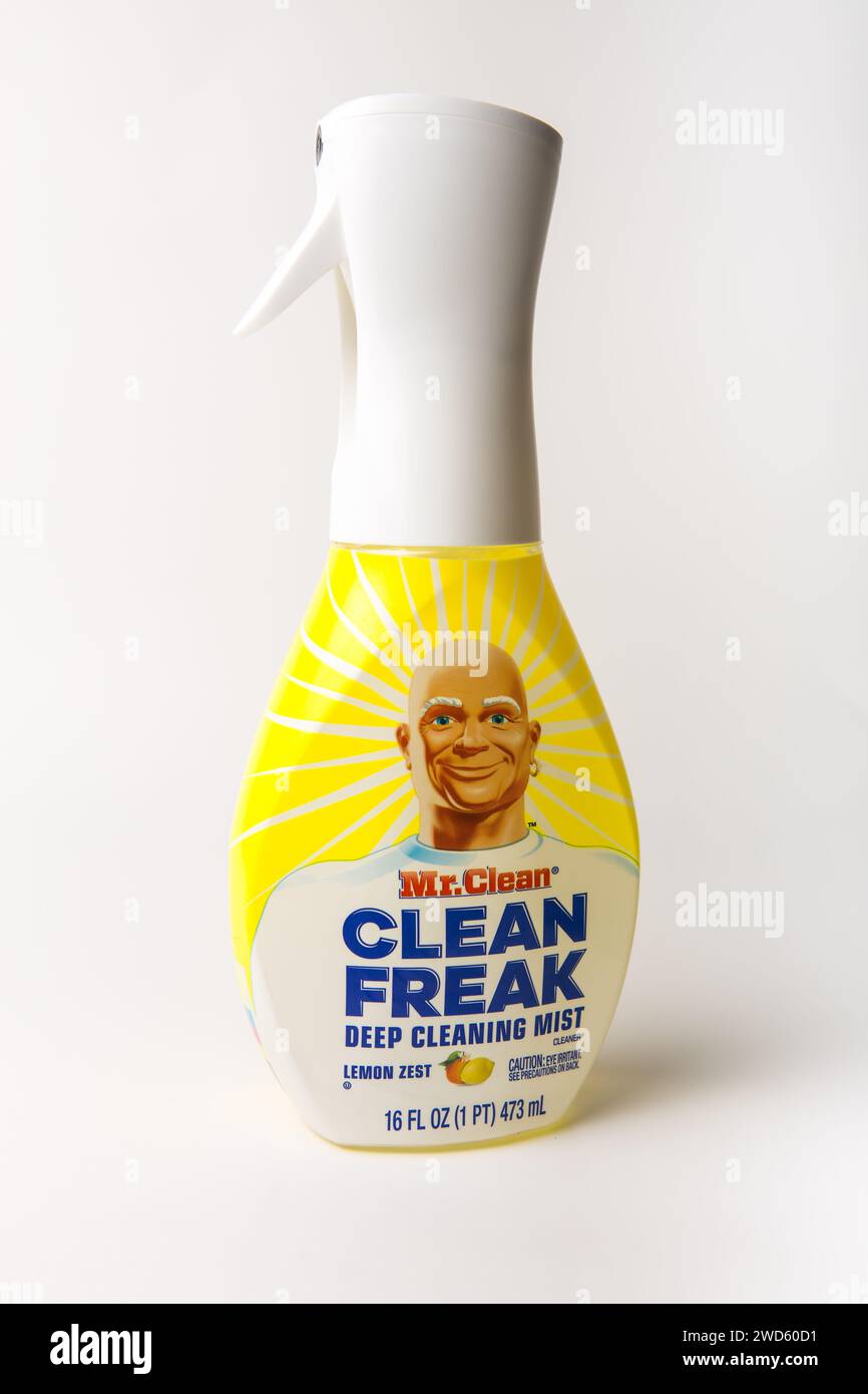 Spray detergente multiuso MR Clean nebulizzato per pulizia profonda Foto Stock