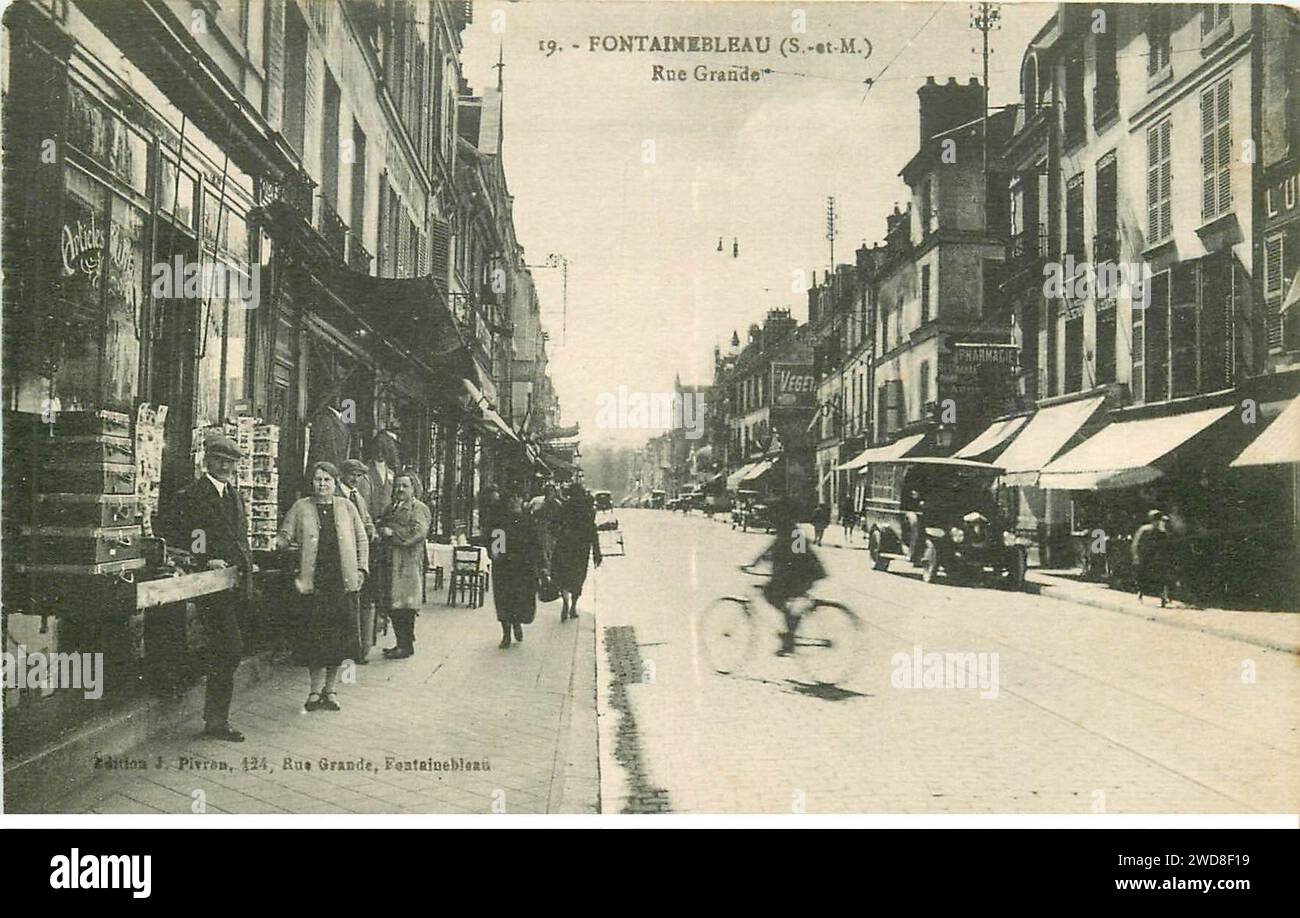 19) FONTAINEBLEAU (S.-ET-M.) Rue grande. Foto Stock