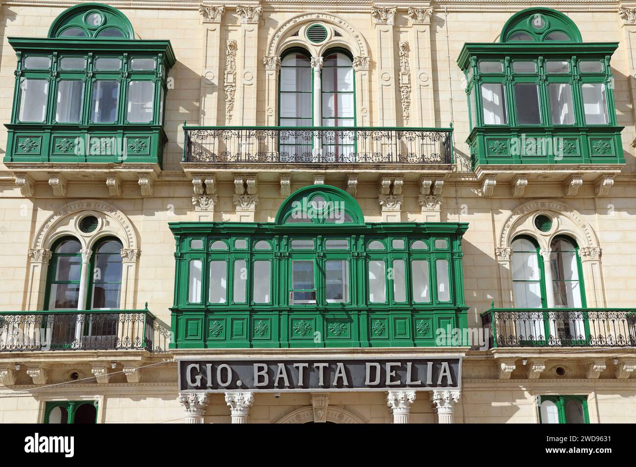 Cartello Gio Battista Delia su Palazzo Ferreria a la Valletta Foto Stock