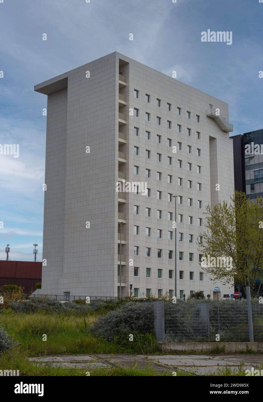 Europark, il business Park. La Transit Tower o CMC e la sede centrale dell'ATAC. EUR, Roma, Italia Foto Stock