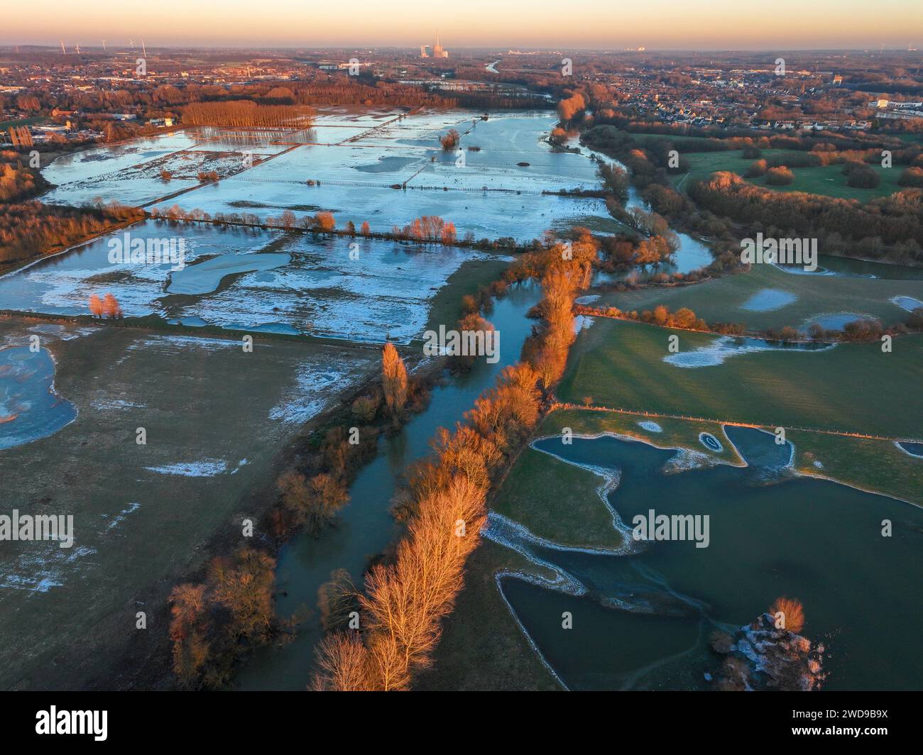 Werne-Bergkamen, Renania settentrionale-Vestfalia, Germania - inondazione sul Lippe, fiume nella regione della Ruhr, campi, aree agricole degli agricoltori Foto Stock