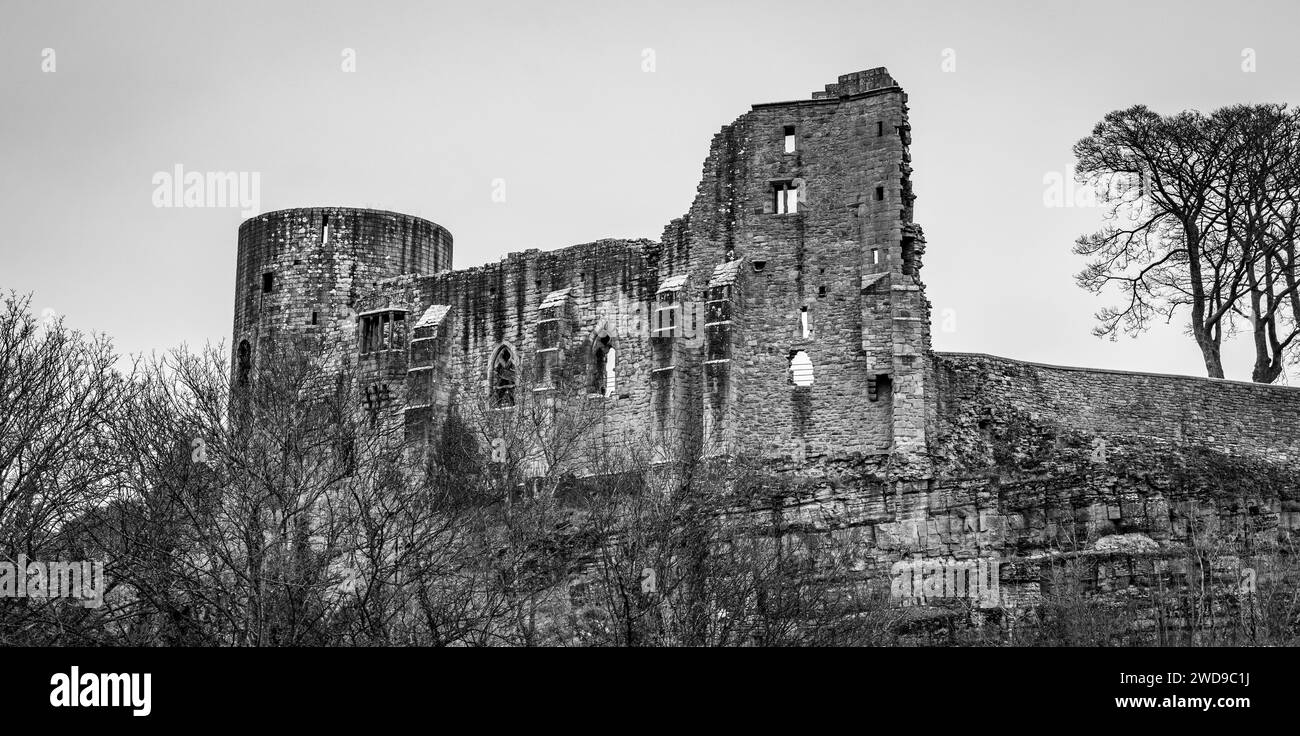 Foto in bianco e nero del castello di Barnard, contea di Durham, Inghilterra, Regno Unito, Regno Unito, Europa. Foto Stock