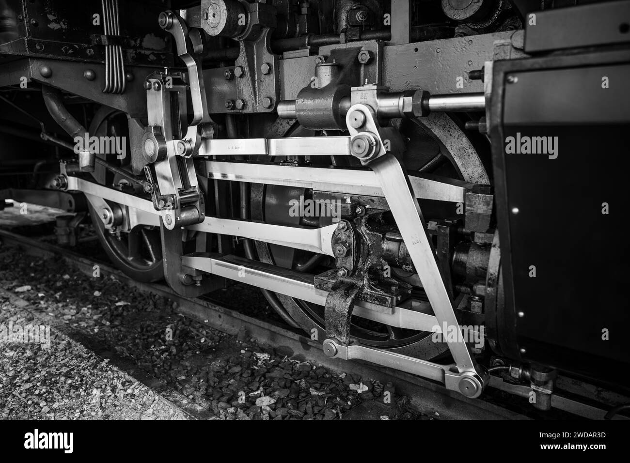 Vagone ferroviario vuoto parcheggiato sui binari Foto Stock